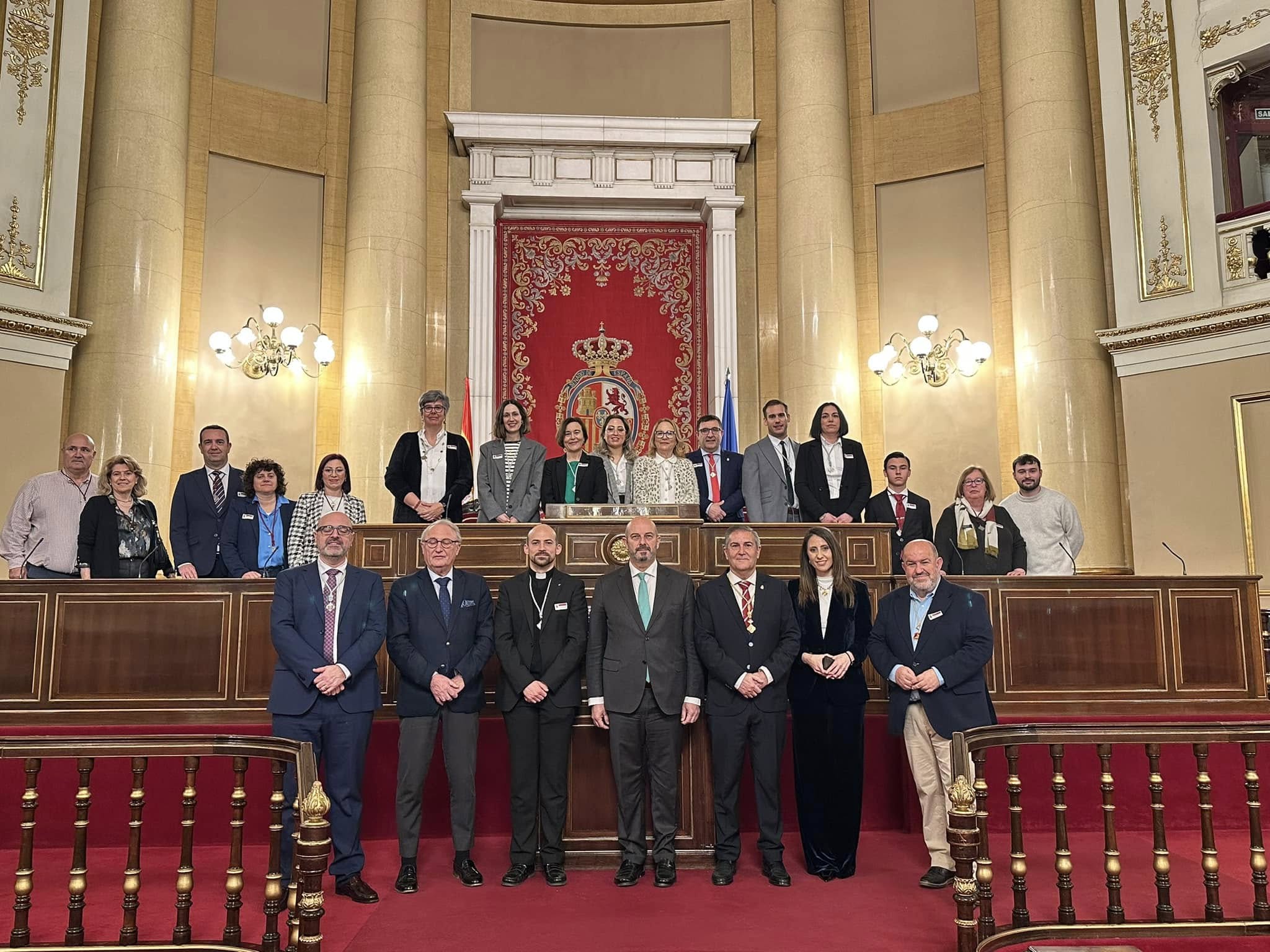 ENTREGA DE LA BANDERA DEL SENADO A LA HERMANDAD