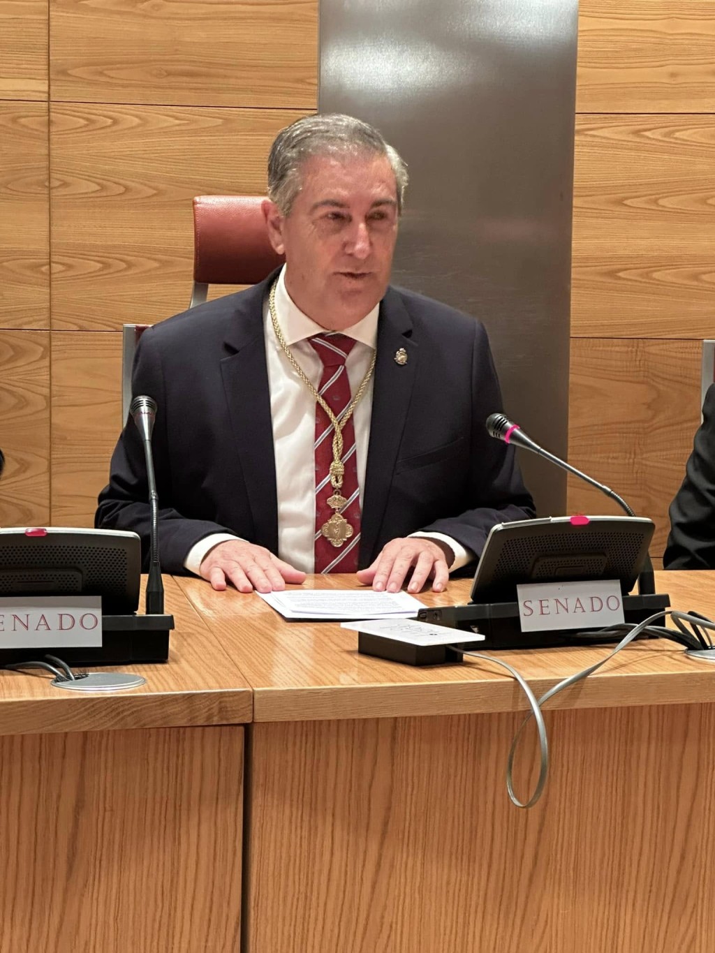 ENTREGA DE LA BANDERA DEL SENADO A LA HERMANDAD