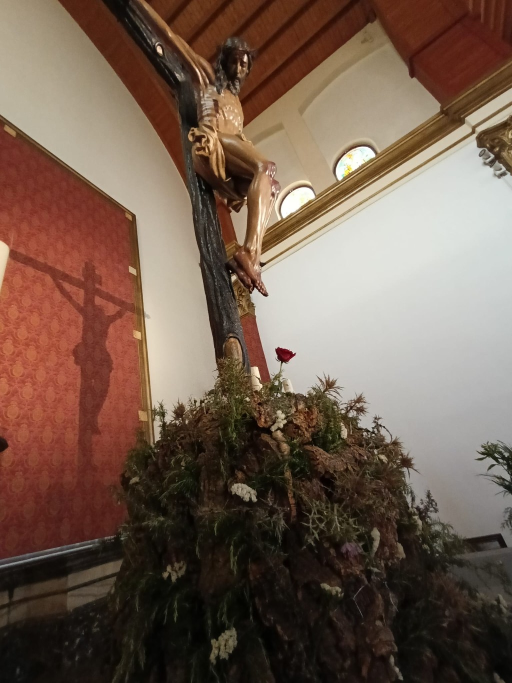 LA IMAGEN DEL CRISTO PREPARADA PARA LOS ACTOS DE SEMANA SANTA